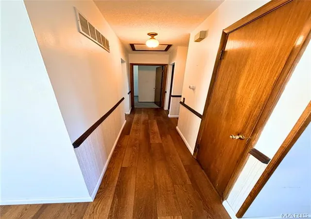 Photo 4 of Single family home for sale at 1820 Tahoe Dr, Florissant, MO 63031 | MLS# MIS26056126 | Listing updated on 2026-09-22