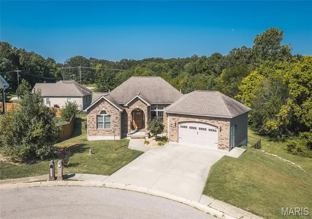 Photo 1 of Single family home for sale at 1203 Aster Ct, Saint James, MO 65559 | MLS# MIS26056179 | Listing updated on 2026-09-17