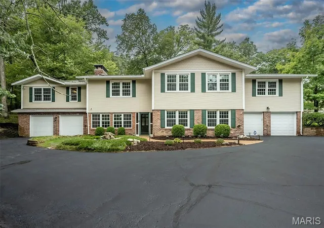 Photo 1 of Single family home for sale at 1471 Wilton Ln, Saint Louis, MO 63122 | MLS# MIS26057006 | Listing updated on 2026-09-28