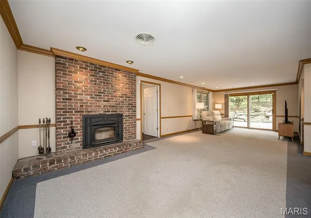 Photo 3 of Single family home for sale at 1471 Wilton Ln, Saint Louis, MO 63122 | MLS# MIS26057006 | Listing updated on 2026-09-28