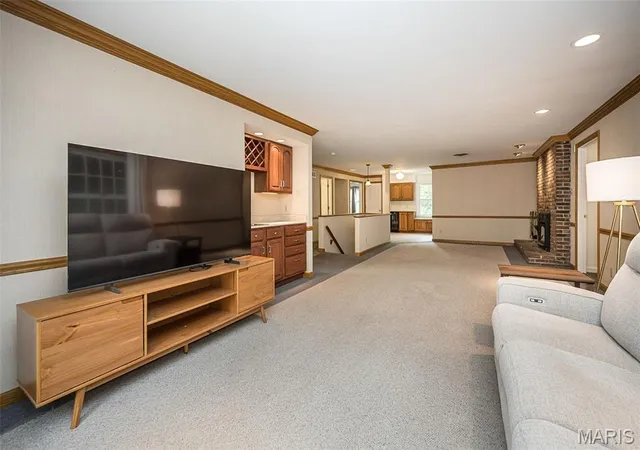 Photo 3 of Single family home for sale at 1471 Wilton Ln, Saint Louis, MO 63122 | MLS# MIS26057006 | Listing updated on 2026-09-28