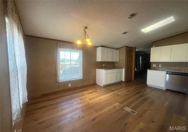 Photo 3 of Single family home for sale at 8918 Oriole Cir, French Village, MO 63036 | MLS# MIS26057589 | Listing updated on 2026-10-05