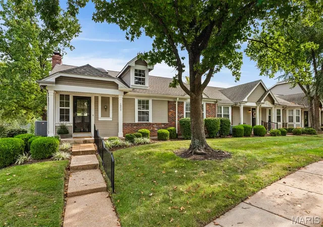 Photo 1 of Condo for sale at 1902 Baxter Ridge Dr, Chesterfield, MO 63017 | MLS# MIS26057822 | Listing updated on 2026-09-17