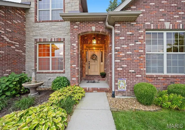Photo 3 of Sale Pending at 8518 Terracotta Pl, O Fallon, IL 62269 | MLS# MIS26058189 | Listing updated on 2026-09-23