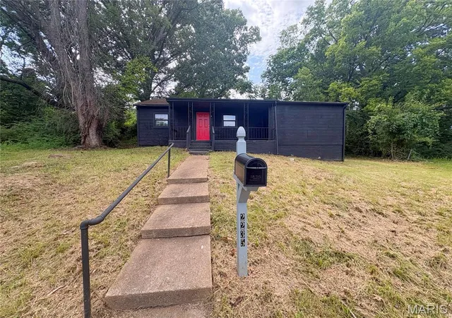 Single family home for sale at 2235 Edmund Ave, Saint Louis, MO 63121 | MLS# MIS26058276