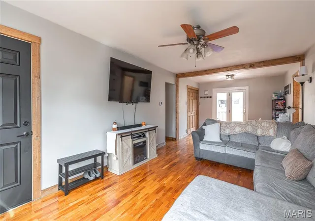 Photo 3 of Single family home for sale at 1000 E Mondy St, Salem, MO 65560 | MLS# MIS26058348 | Listing updated on 2026-09-21