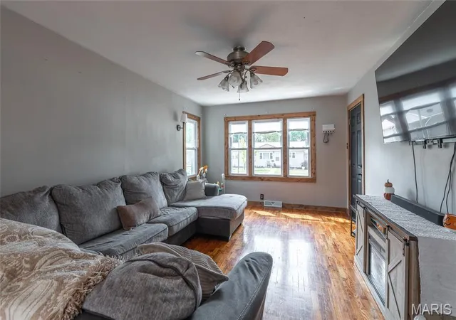 Photo 4 of Single family home for sale at 1000 E Mondy St, Salem, MO 65560 | MLS# MIS26058348 | Listing updated on 2026-09-21