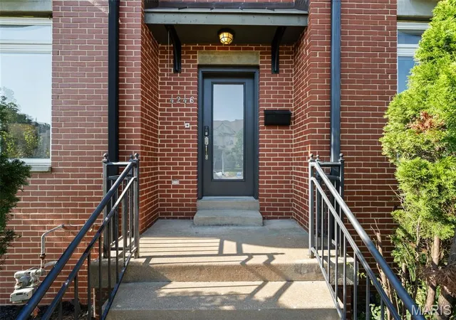 Photo 2 of Sale Pending at 4246 Olive St, Saint Louis, MO 63108 | MLS# MIS26058634 | Listing updated on 2026-10-11