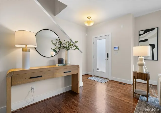Photo 3 of Sale Pending at 4246 Olive St, Saint Louis, MO 63108 | MLS# MIS26058634 | Listing updated on 2026-10-11