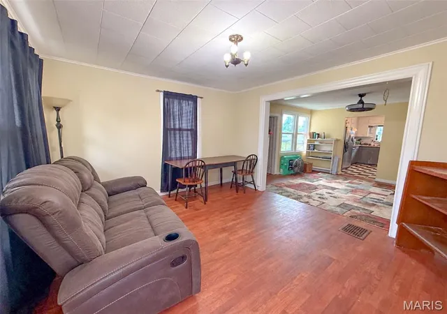 Photo 4 of Single family home for sale at 211 Blue St, Milton, IL 62352 | MLS# MIS26058859 | Listing updated on 2026-09-17
