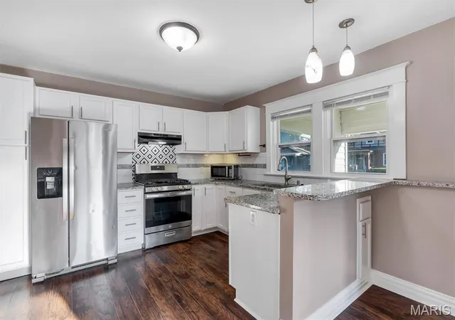 Photo 4 of Single family home for sale at 8627 Argyle Ave, Saint Louis, MO 63114 | MLS# MIS26059061 | Listing updated on 2026-09-18