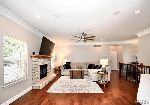 Photo 4 of Single family home for sale at 412 Cottage Grv Dr, Wentzville, MO 63385 | MLS# MIS26059127 | Listing updated on 2026-09-19