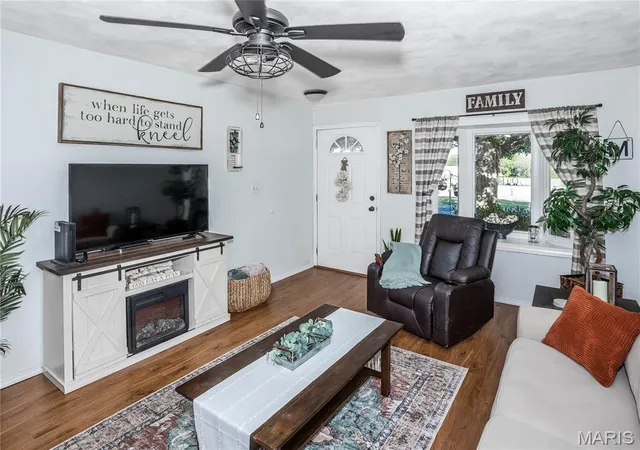 Photo 3 of Single family home for sale at 2980 Poplar St, Highland, IL 62249 | MLS# MIS26059157 | Listing updated on 2026-09-18