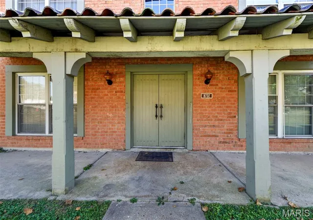 Listing Photo 4 - Condo for sale in building located at 8732 Santa Bella Dr, Hazelwood, MO 63042 - Unit #D