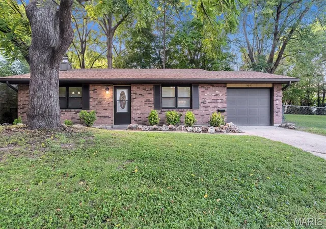 Photo 2 of Single family home for sale at 409 E 11th Street, Washington, MO 63090 | MLS# MIS26059231 | Listing updated on 2026-09-17