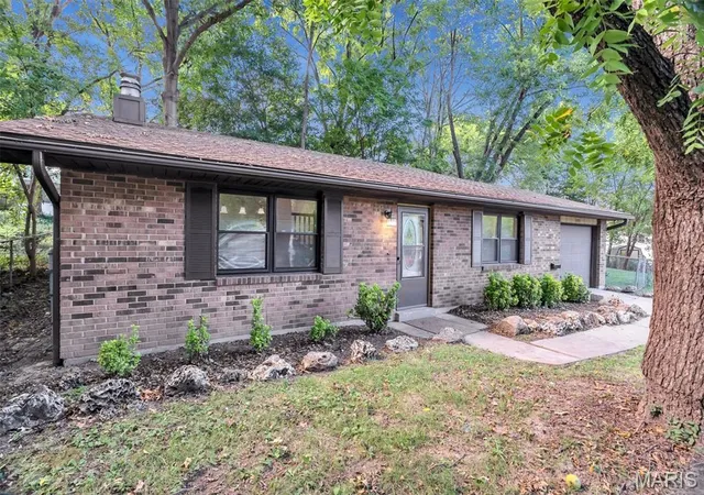 Photo 3 of Single family home for sale at 409 E 11th Street, Washington, MO 63090 | MLS# MIS26059231 | Listing updated on 2026-09-17