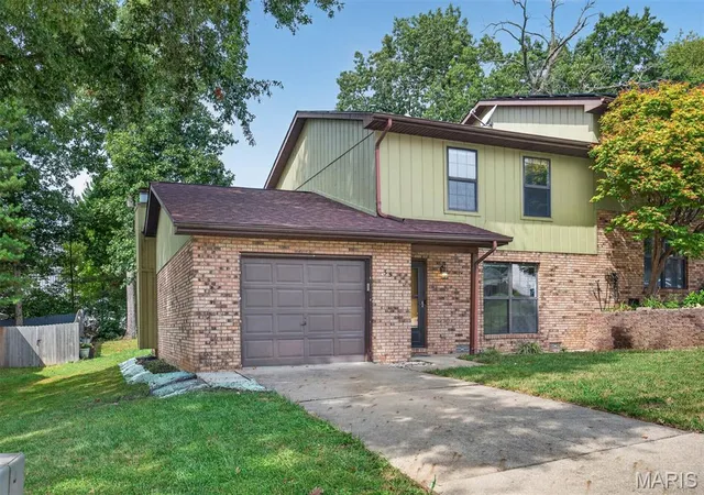 Photo 3 of Single family home for sale at 35 Ramona Dr, Belleville, IL 62221 | MLS# MIS26059246 | Listing updated on 2026-10-05