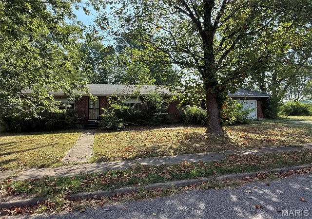 Photo 1 of Sale Pending at 507 Crestview St, Cuba, MO 65453 | MLS# MIS26059278 | Listing updated on 2026-09-22