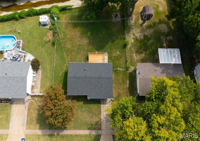 Photo 2 of Single family home for sale at 150 N Saint Charles St, Florissant, MO 63031 | MLS# MIS26059329 | Listing updated on 2026-09-19