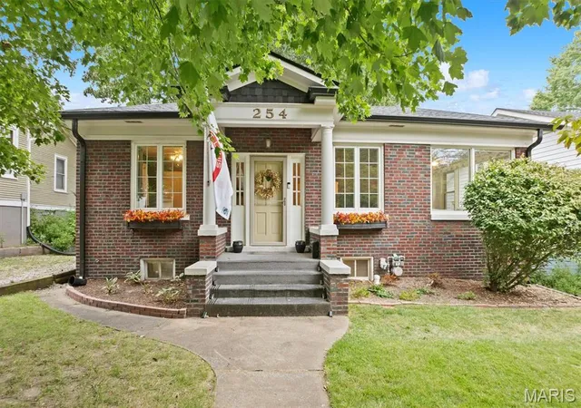 Photo 1 of Single family home for sale at 254 Coventry Pl, Edwardsville, IL 62025 | MLS# MIS26059461 | Listing updated on 2026-09-29