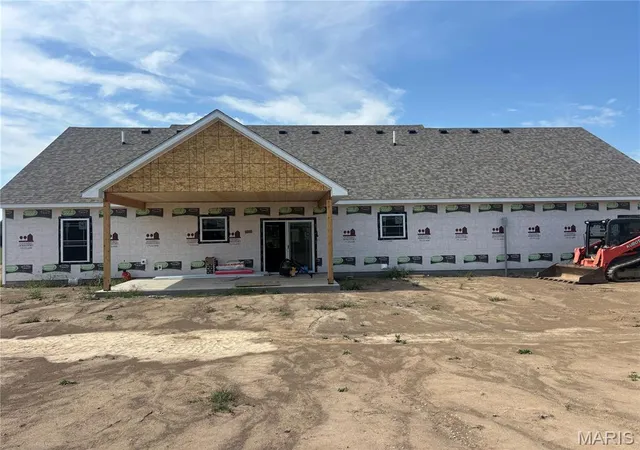 Photo 3 of Single family home for sale at 12525 Lone Cedar Loop, New London, MO 63459 | MLS# MIS26059476 | Listing updated on 2026-09-30