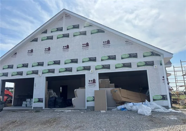 Photo 3 of Single family home for sale at 12525 Lone Cedar Loop, New London, MO 63459 | MLS# MIS26059476 | Listing updated on 2026-09-30