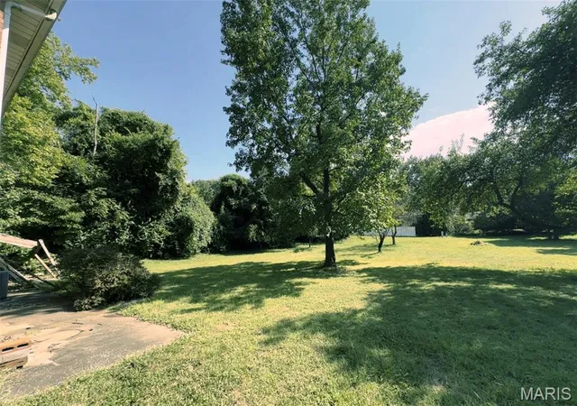 Photo 4 of Single family home for sale at 27 Matterhorn Dr, Glen Carbon, IL 62034 | MLS# MIS26059499 | Listing updated on 2026-09-18