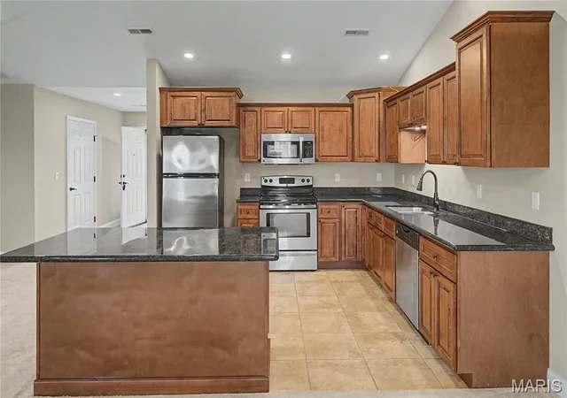 Photo 4 of Townhouse for sale at 3174 Park Pl Dr, Cape Girardeau, MO 63703 | MLS# MIS26059525 | Listing updated on 2026-09-16