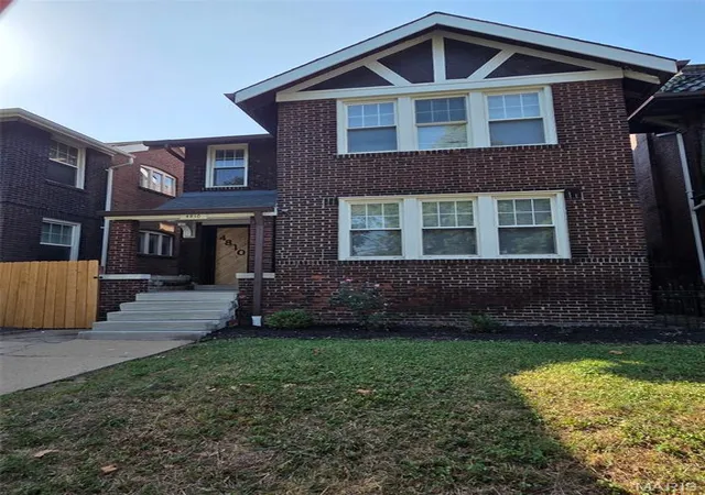 Single family home for sale at 4810 Arsenal St, Saint Louis, MO 63116 | MLS# MIS26059540