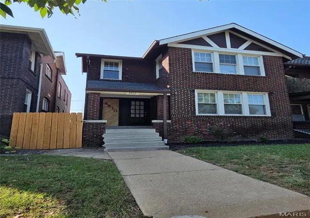Photo 2 of Single family home for sale at 4810 Arsenal St, Saint Louis, MO 63116 | MLS# MIS26059540 | Listing updated on 2026-09-18