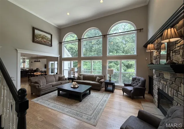 Photo 4 of Single family home for sale at 945 Stone Spring Dr, Eureka, MO 63025 | MLS# MIS26059612 | Listing updated on 2026-09-18