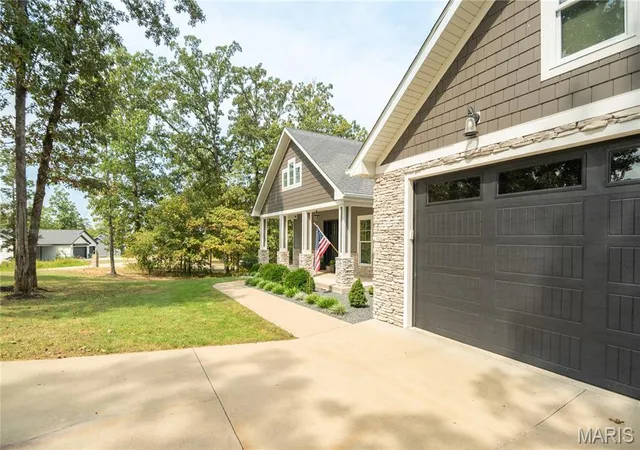 Photo 3 of Single family home for sale at 255 Timberway Dr, Poplar Bluff, MO 63901 | MLS# MIS26059619 | Listing updated on 2026-09-17