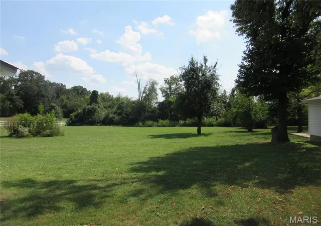 Photo 4 of Single family home for sale at 2744 Barron Rd, Poplar Bluff, MO 63901 | MLS# MIS26059678 | Listing updated on 2026-09-17