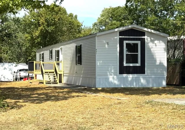 Photo 2 of Manufactured home for sale at 931 Market St, Truesdale, MO 63380 | MLS# MIS26059701 | Listing updated on 2026-09-16