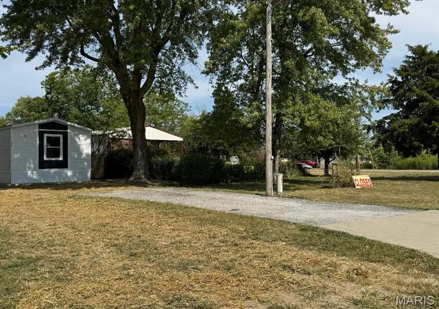 Photo 3 of Manufactured home for sale at 931 Market St, Truesdale, MO 63380 | MLS# MIS26059701 | Listing updated on 2026-09-16
