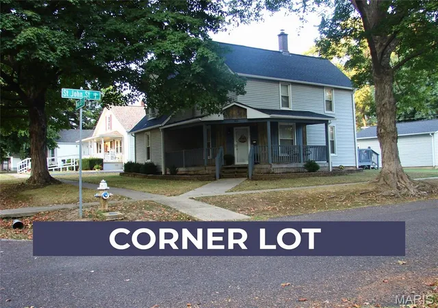 Photo 3 of Single family home for sale at 503 Saint John St, Greenville, IL 62246 | MLS# MIS26059830 | Listing updated on 2026-10-03