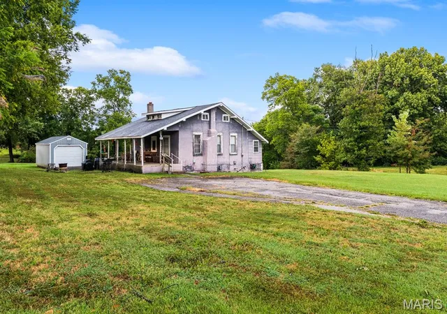 Photo 3 of Single family home for sale at 221 South 2nd St, O Fallon, IL 62269 | MLS# MIS26059843 | Listing updated on 2026-09-21
