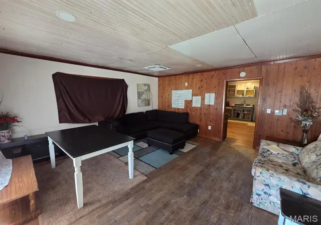 Photo 4 of Single family home for sale at 202 W Canton St, Lewistown, MO 63452 | MLS# MIS26059857 | Listing updated on 2026-09-24