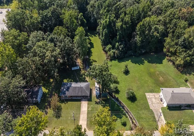 Photo 3 of Single family home for sale at 1800 W Harper St, Poplar Bluff, MO 63901 | MLS# MIS26059880 | Listing updated on 2026-09-17