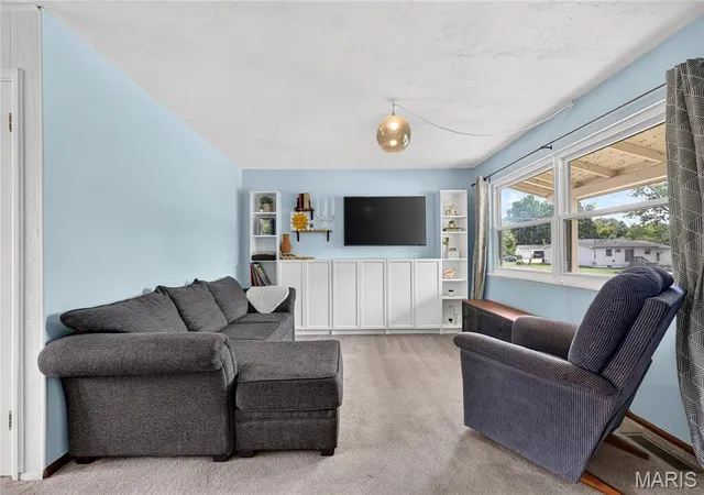 Photo 2 of Single family home for sale at 11917 Glenridge Dr, Maryland Heights, MO 63043 | MLS# MIS26059883 | Listing updated on 2026-09-18