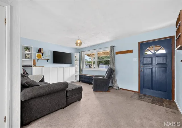 Photo 3 of Single family home for sale at 11917 Glenridge Dr, Maryland Heights, MO 63043 | MLS# MIS26059883 | Listing updated on 2026-09-18
