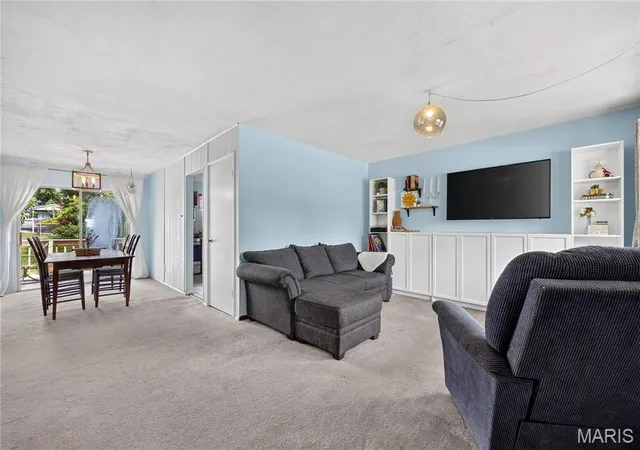 Photo 3 of Single family home for sale at 11917 Glenridge Dr, Maryland Heights, MO 63043 | MLS# MIS26059883 | Listing updated on 2026-09-18