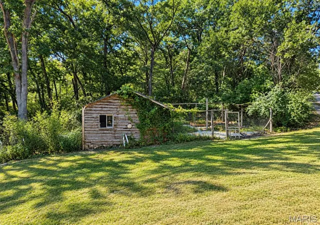Photo 3 of Sale Pending at 7924 W Forest Hills Dr, Dittmer, MO 63023 | MLS# MIS26059942 | Listing updated on 2026-10-05