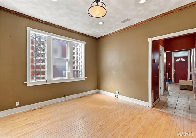 Photo 2 of Single family home for sale at 5435 Bates St, Saint Louis, MO 63116 | MLS# MIS26059959 | Listing updated on 2026-09-23