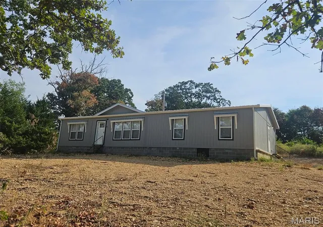 Photo 1 of Manufactured home for sale at 607 W School St, Crocker, MO 65452 | MLS# MIS26059965 | Listing updated on 2026-10-07