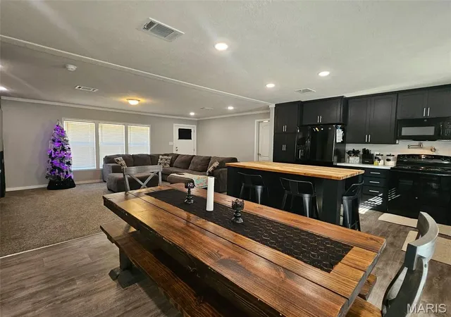 Photo 3 of Manufactured home for sale at 607 W School St, Crocker, MO 65452 | MLS# MIS26059965 | Listing updated on 2026-10-07