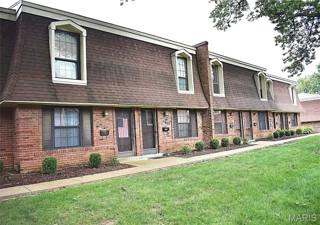 Photo 1 of Sale Pending at 4236 Burnett Walk, Saint Louis, MO 63125 | MLS# MIS26059979 | Listing updated on 2026-10-01