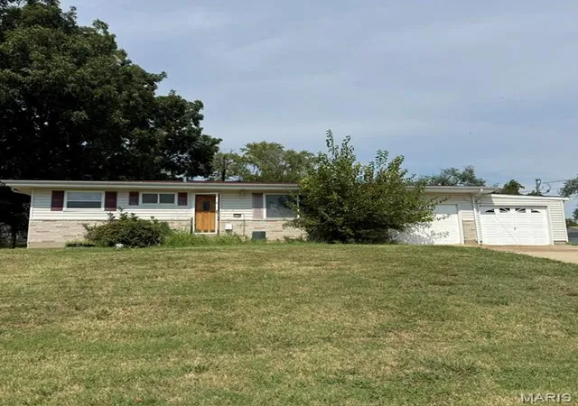 Photo 1 of Sale Pending at 1532 Kingsway Dr, Arnold, MO 63010 | MLS# MIS26060019 | Listing updated on 2026-09-18
