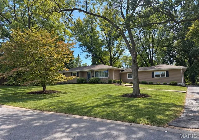 Photo 1 of Single family home for sale at 10904 Ridgecrest Dr, Saint Ann, MO 63074 | MLS# MIS26060061 | Listing updated on 2026-10-03