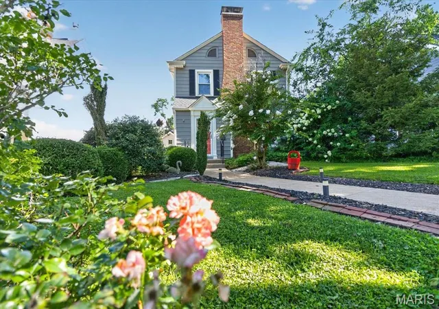 Photo 2 of Sale Pending at 237 Peeke Ave, Saint Louis, MO 63122 | MLS# MIS26060093 | Listing updated on 2026-09-17